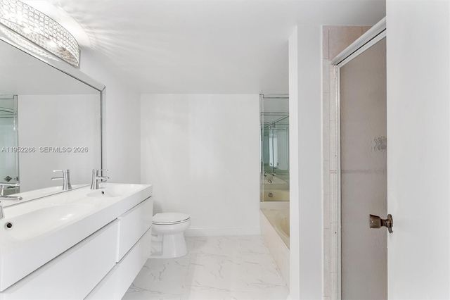 600 Parkview Dr 509, Hallandale Beach, FL 33009