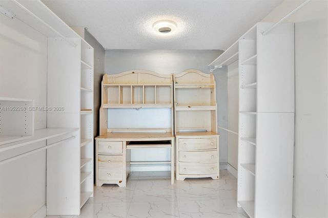 600 Parkview Dr 509, Hallandale Beach, FL 33009