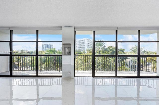 600 Parkview Dr 509, Hallandale Beach, FL 33009