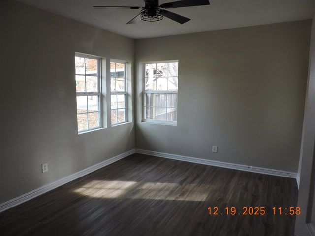 3140 NW Kinyon Ave, Lawton, OK 73505