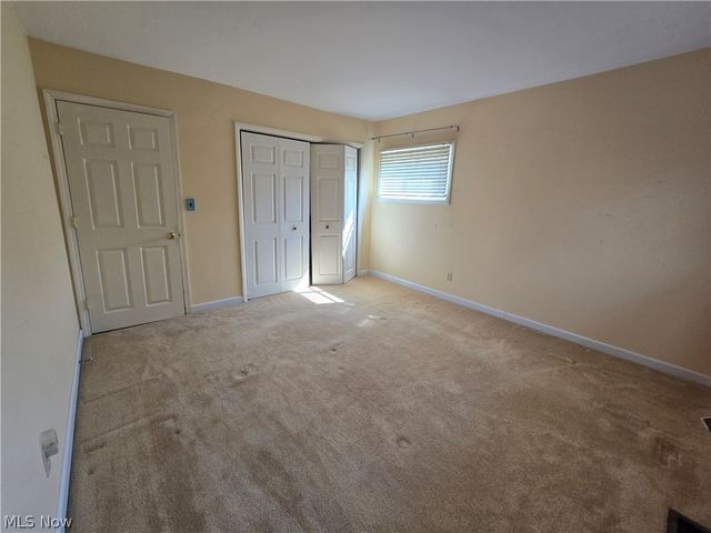 3923 Lake Road, Youngstown, OH 44511