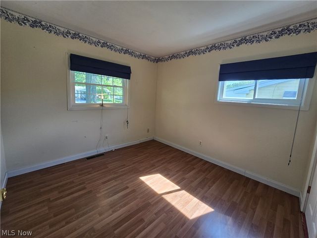 3923 Lake Road, Youngstown, OH 44511