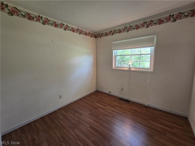 3923 Lake Road, Youngstown, OH 44511