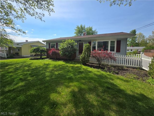 3923 Lake Road, Youngstown, OH 44511