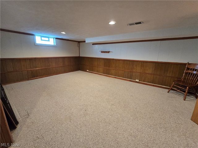 3923 Lake Road, Youngstown, OH 44511