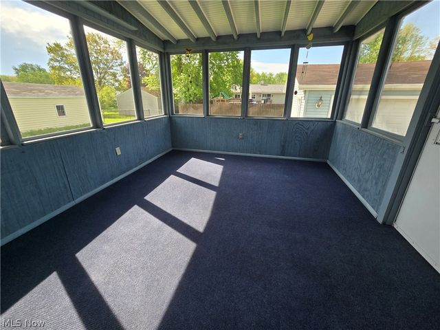 3923 Lake Road, Youngstown, OH 44511