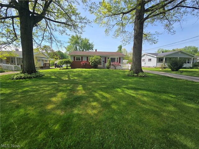 3923 Lake Road, Youngstown, OH 44511