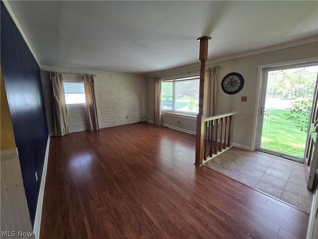 3923 Lake Road, Youngstown, OH 44511