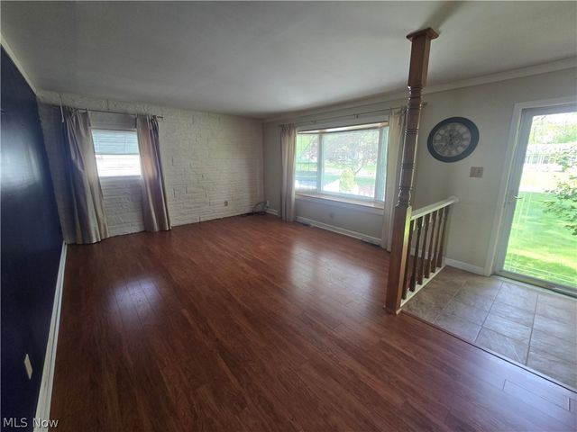 3923 Lake Road, Youngstown, OH 44511