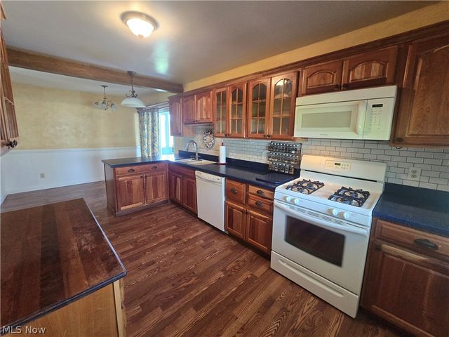 3923 Lake Road, Youngstown, OH 44511