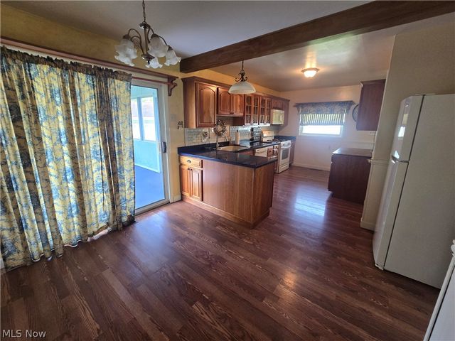 3923 Lake Road, Youngstown, OH 44511