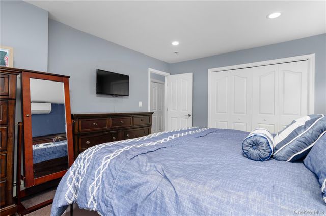 130 Lesoir Avenue, Floral Park, NY 11001