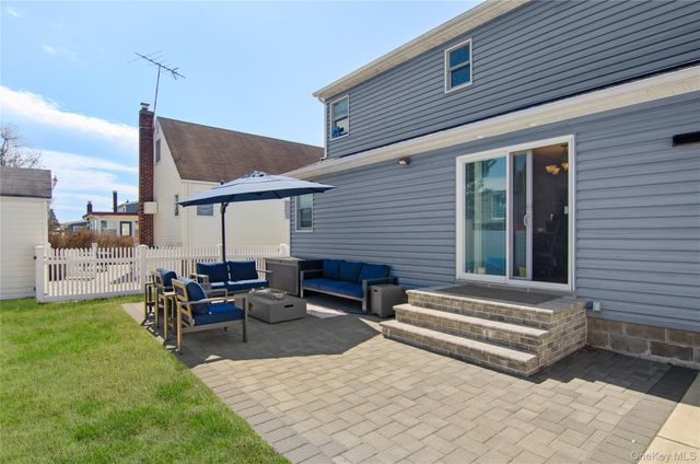 130 Lesoir Avenue, Floral Park, NY 11001