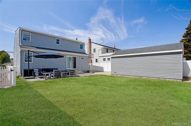 130 Lesoir Avenue, Floral Park, NY 11001