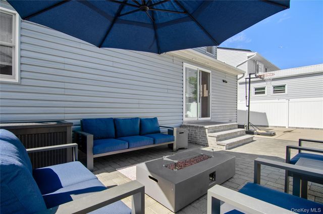 130 Lesoir Avenue, Floral Park, NY 11001