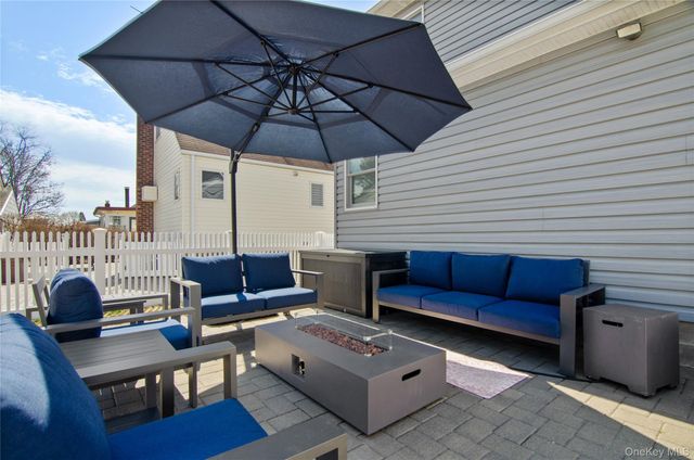 130 Lesoir Avenue, Floral Park, NY 11001