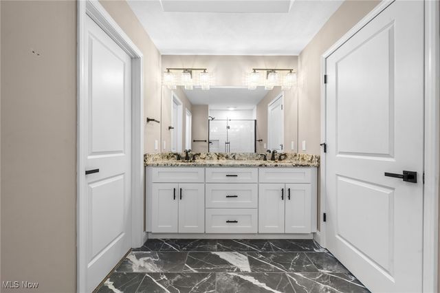 39600 Aurora Road, Solon, OH 44139