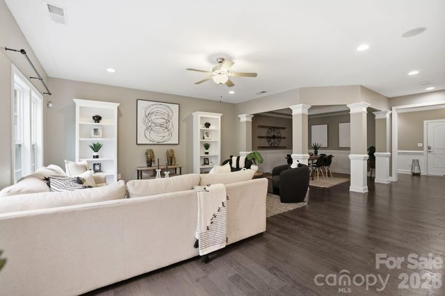 5109 Pansley Drive, Charlotte, NC 28226