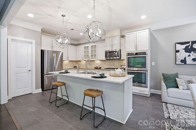5109 Pansley Drive, Charlotte, NC 28226