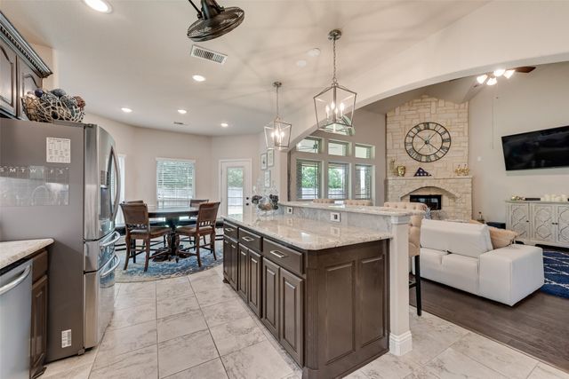 710 Minecreek Court, Mansfield, TX 76063