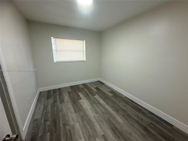 2431 NW 9th St, Fort Lauderdale, FL 33311