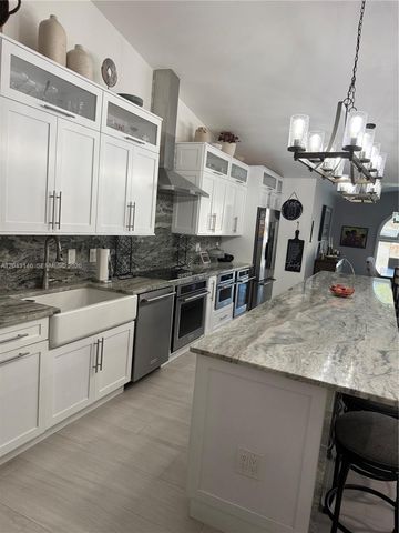 4947 SW 143rd Ave, Miami, FL 33175