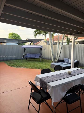 4947 SW 143rd Ave, Miami, FL 33175