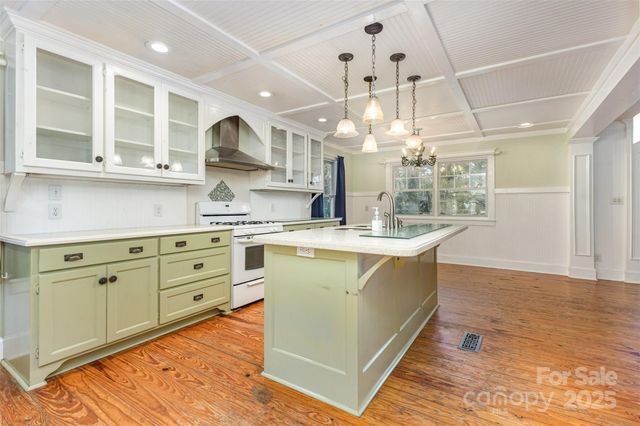 537 Stutts Road, Mooresville, NC 28117