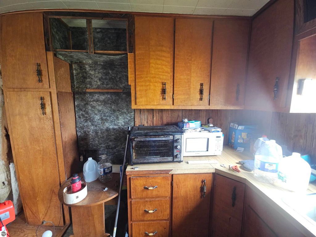 Image 21 of property listing at 2353 W Rosebush Road, Weidman, MI 48893