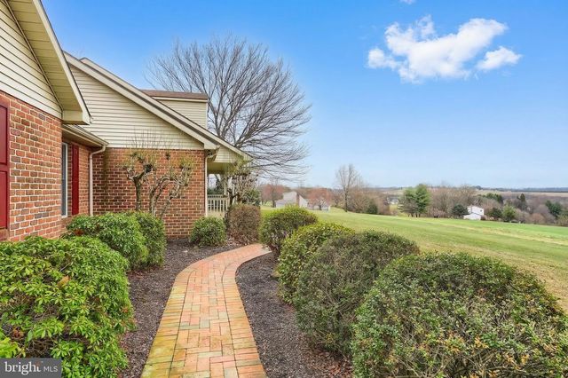 800 KENDALE RD, Red Lion, PA 17356