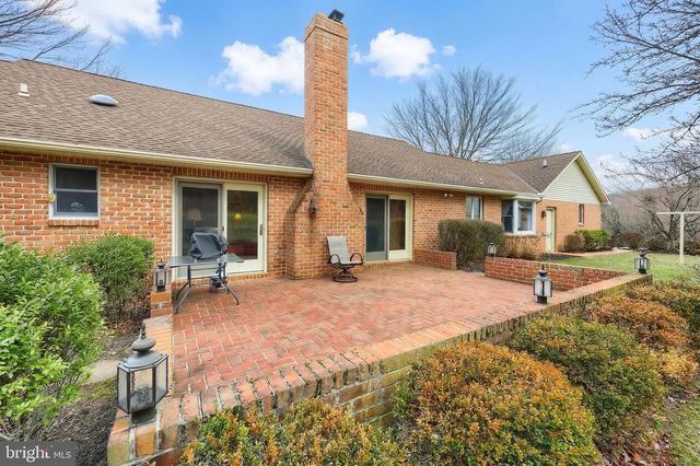 800 KENDALE RD, Red Lion, PA 17356