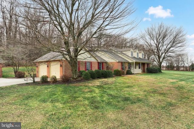 800 KENDALE RD, Red Lion, PA 17356