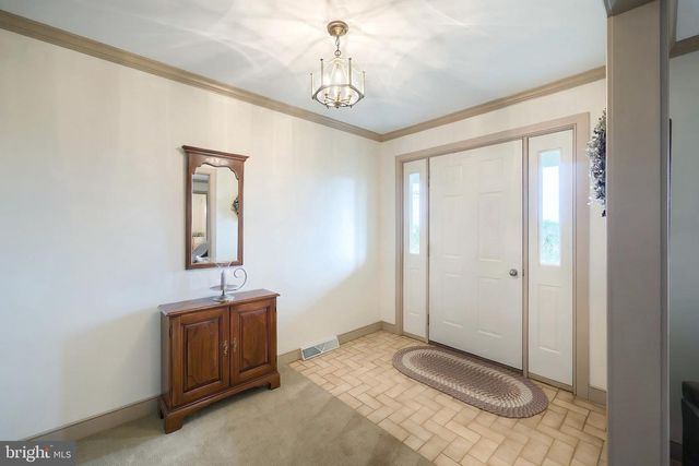 800 KENDALE RD, Red Lion, PA 17356