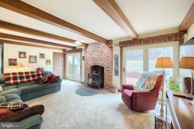 800 KENDALE RD, Red Lion, PA 17356