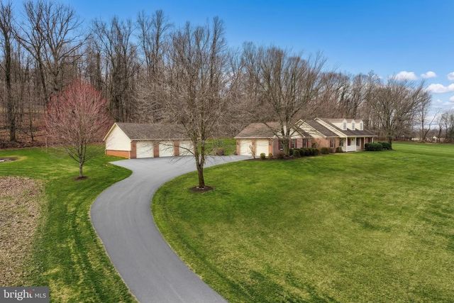 800 KENDALE RD, Red Lion, PA 17356