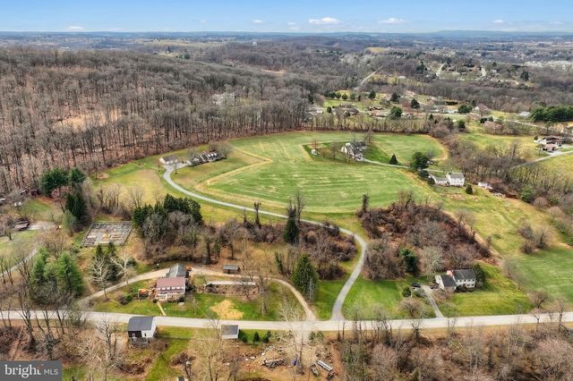 800 KENDALE RD, Red Lion, PA 17356