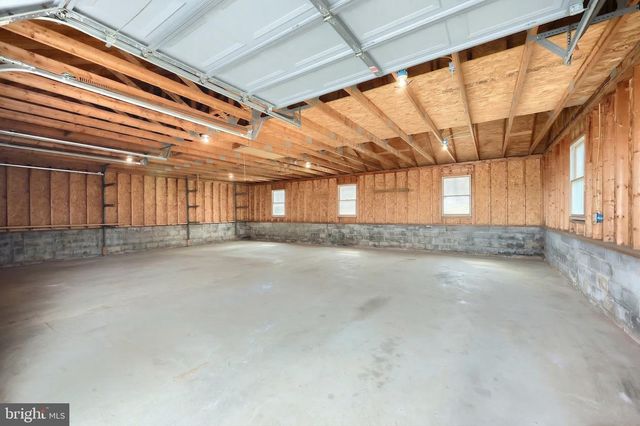 800 KENDALE RD, Red Lion, PA 17356