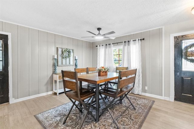 407 W Walt Davis Drive W, Woodville, TX 75979