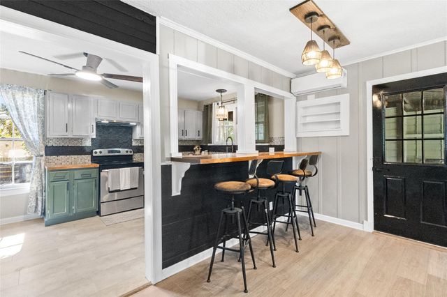 407 W Walt Davis Drive W, Woodville, TX 75979