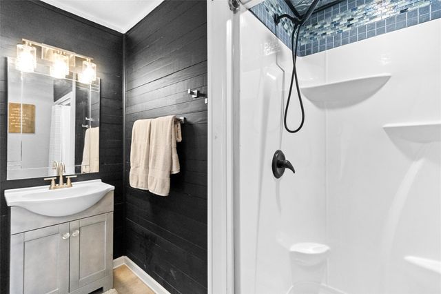 407 W Walt Davis Drive W, Woodville, TX 75979