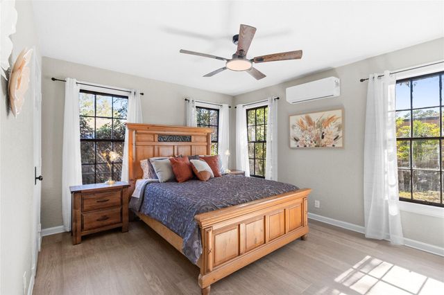 407 W Walt Davis Drive W, Woodville, TX 75979