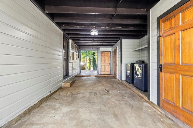 407 W Walt Davis Drive W, Woodville, TX 75979