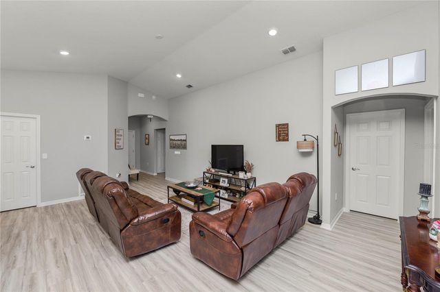 1119 ARUBA AVENUE, Mulberry, FL 33860