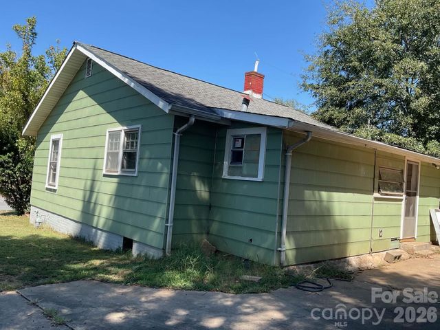 1311 Dekalb Street S, Shelby, NC 28152