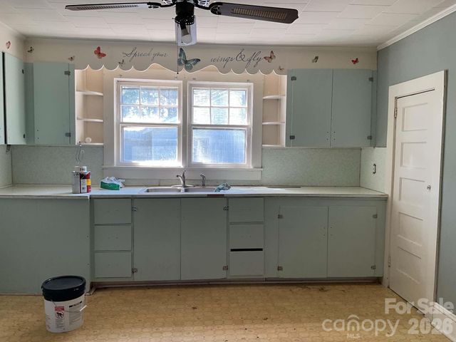 1311 Dekalb Street S, Shelby, NC 28152