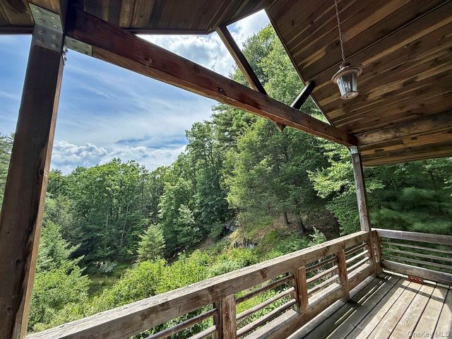11 Nordic Drive, Woodstock, NY 12498