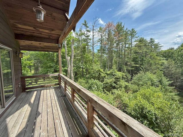 11 Nordic Drive, Woodstock, NY 12498