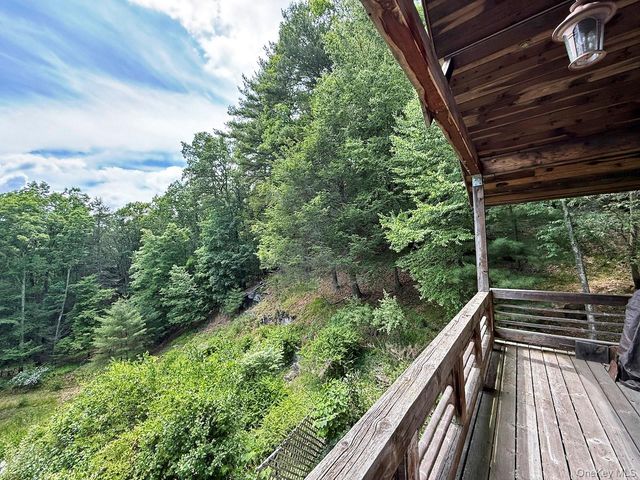 11 Nordic Drive, Woodstock, NY 12498