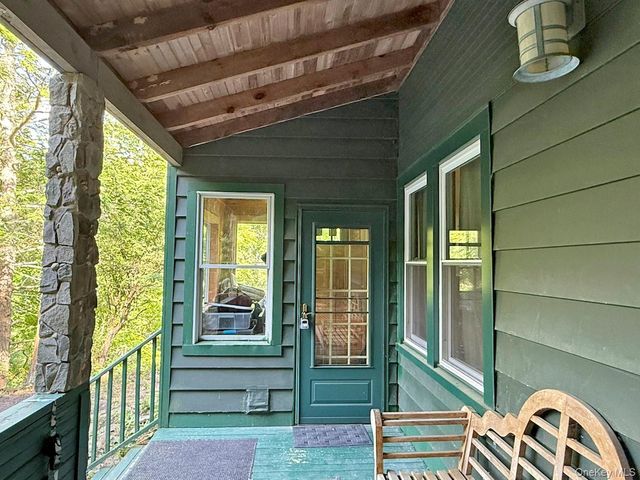 11 Nordic Drive, Woodstock, NY 12498
