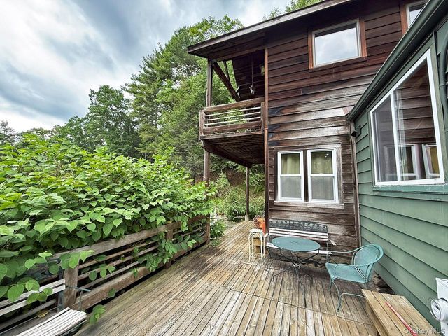 11 Nordic Drive, Woodstock, NY 12498